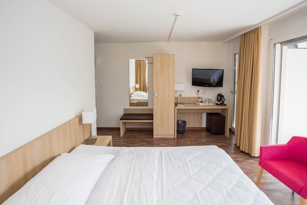Hotel Oerlikon Inn Zürich Exterior foto